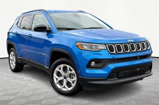 New 2025 Jeep Compass Latitude image 1
