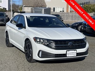 Used 2024 Volkswagen Jetta Sport image 1