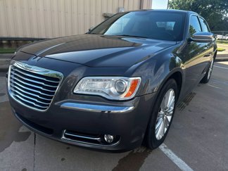 Used 2013 Chrysler 300 C image 1