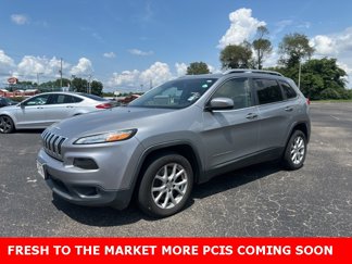 Used 2017 Jeep Cherokee Latitude image 1