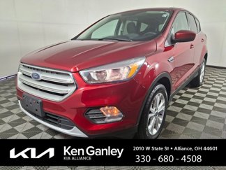 Used 2019 Ford Escape SE image 1