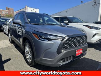 Used 2022 Toyota Corolla Cross LE w/ Moonroof Package image 1