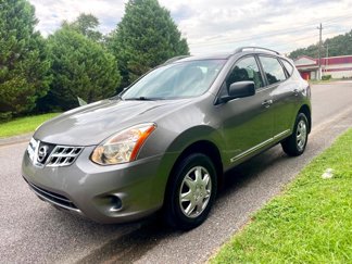 Used 2015 Nissan Rogue S image 1