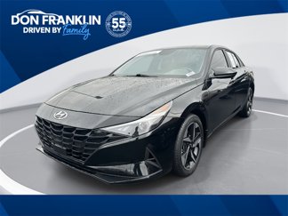 Used 2023 Hyundai Elantra SEL w/ Convenience Package image 1