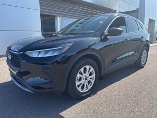 Used 2023 Ford Escape Active image 1