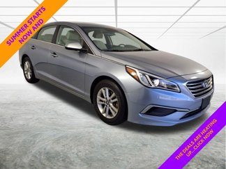Used 2016 Hyundai Sonata SE image 1