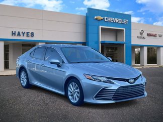 Used 2021 Toyota Camry LE image 1