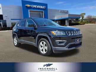 Used 2019 Jeep Compass Latitude image 1