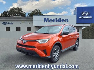 Used 2016 Toyota RAV4 LE image 1