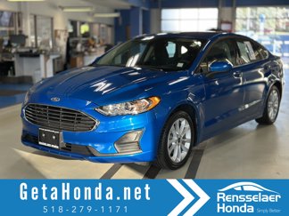 Used 2020 Ford Fusion SE image 1