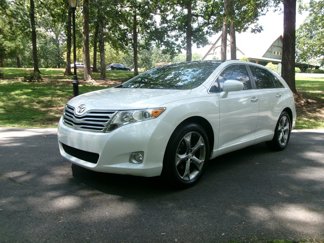 Used 2010 Toyota Venza image 1