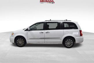 Used 2014 Chrysler Town & Country Touring-L w/ Driver Convenience Group image 1