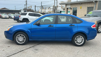 Used 2010 Ford Focus SE image 1