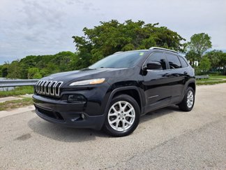 Used 2018 Jeep Cherokee Latitude image 1