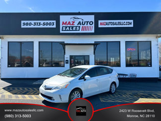Used 2014 Toyota Prius V Two image 1