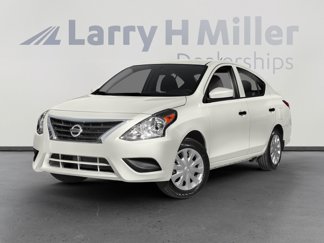 Used 2018 Nissan Versa SV image 1