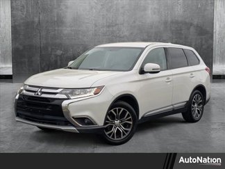 Used 2017 Mitsubishi Outlander SE image 1