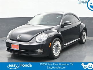 Used 2013 Volkswagen Beetle 2.0T image 1