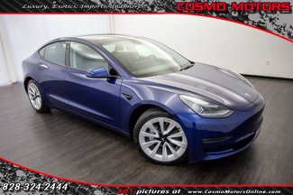 Used 2022 Tesla Model 3 Standard Range image 1
