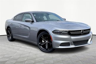 Used 2017 Dodge Charger SE image 1