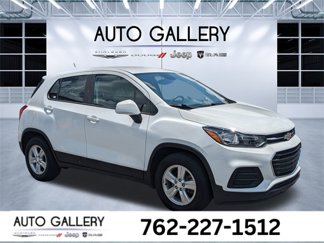 Used 2020 Chevrolet Trax LS image 1
