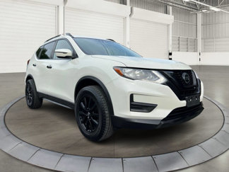 Used 2018 Nissan Rogue SV image 1
