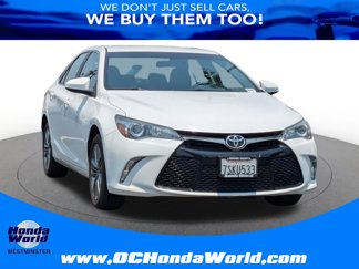 Used 2016 Toyota Camry SE image 1