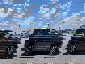 Used 2018 GMC Acadia Denali w/ Technology Package image 1