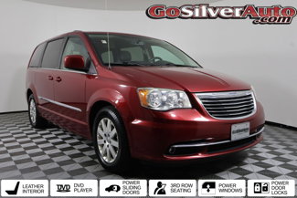 Used 2014 Chrysler Town & Country Touring image 1