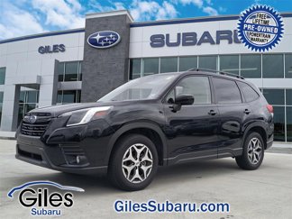 Used 2023 Subaru Forester Premium image 1