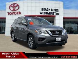 Used 2020 Nissan Pathfinder S image 1