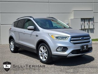 Used 2017 Ford Escape SE w/ Equipment Group 201A image 1
