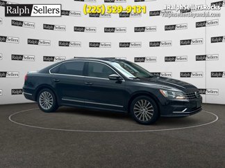 Used 2016 Volkswagen Passat 1.8T SE image 1