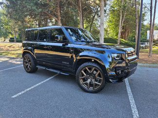 Used 2023 Land Rover Defender 110 image 1