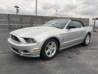Used 2014 Ford Mustang Convertible w/ Equipment Group 102A image 1