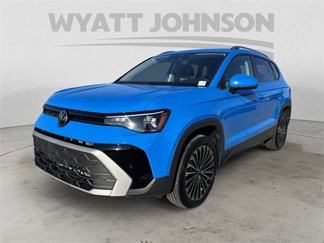 New 2025 Volkswagen Taos SE image 1