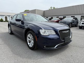 Used 2016 Chrysler 300 Limited image 1