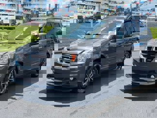 Used 2017 Dodge Grand Caravan SXT image 1