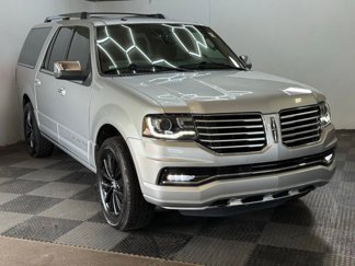 Used 2015 Lincoln Navigator L 4WD image 1