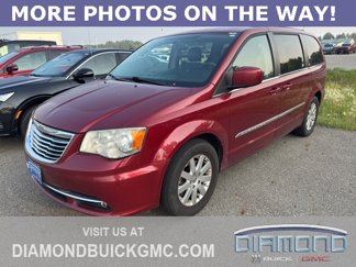 Used 2013 Chrysler Town & Country Touring image 1