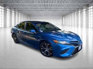 Used 2018 Toyota Camry SE image 1