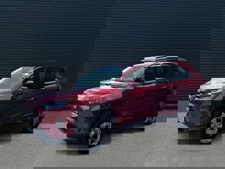 Used 2025 Toyota RAV4 XLE image 1