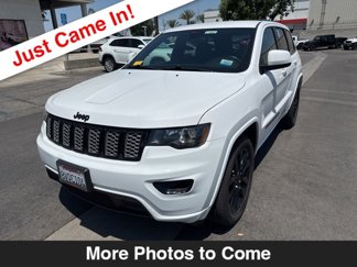 Certified 2021 Jeep Grand Cherokee Laredo X image 1
