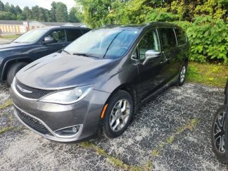 Certified 2019 Chrysler Pacifica Limited image 1