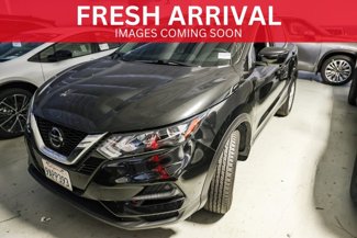 Used 2022 Nissan Rogue Sport S image 1