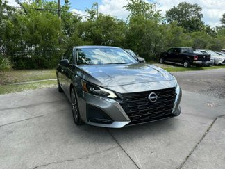 Used 2024 Nissan Altima 2.5 SV image 1