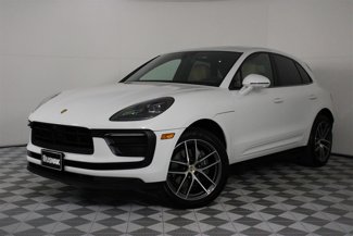 Certified 2025 Porsche Macan image 1