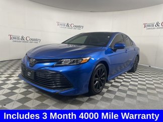Used 2020 Toyota Camry LE image 1