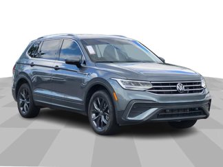 Used 2023 Volkswagen Tiguan SE image 1