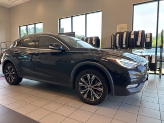 Used 2017 INFINITI QX30 Premium w/ Navigation Package image 1
